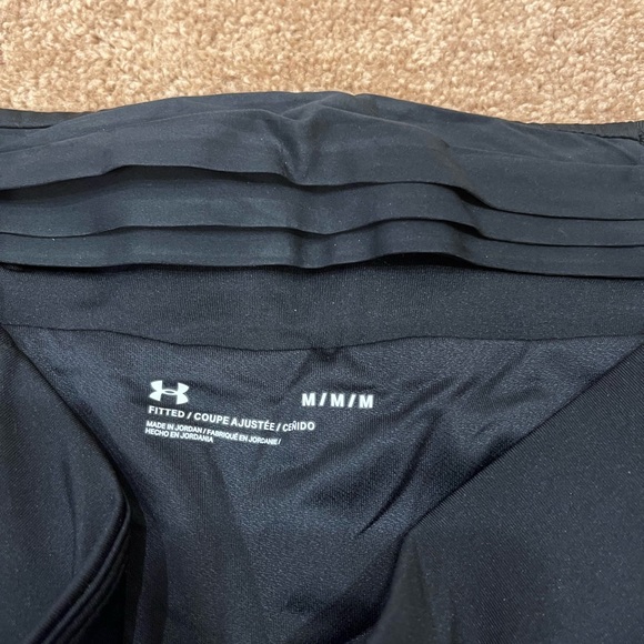 Under Armour Women's Patterned Black and Gray Athletic Shorts - Picture 2 of 3